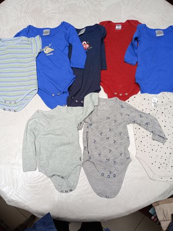 Lot bodys bébé garçon