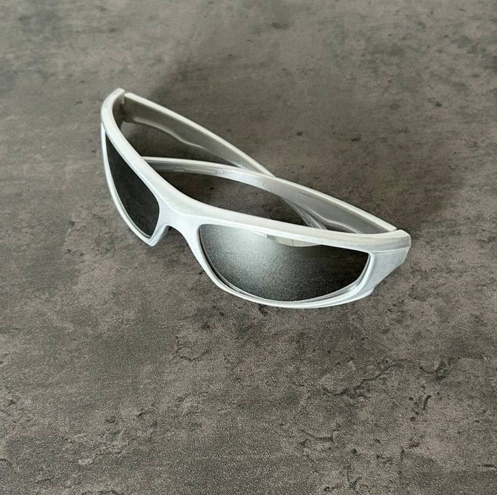 Lunettes Grises Aesthetic - photo numéro 3