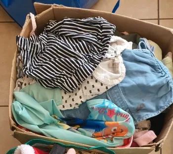 Carton vêtements lot fille