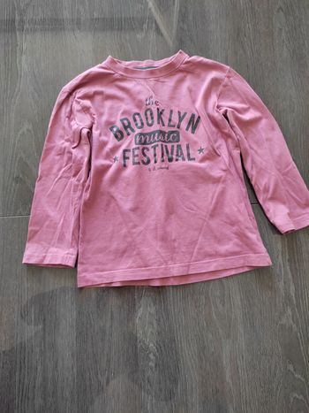 Tee-shirt manches longues en bonne état couleur rose marque Verbaudet pour garçon 6 ans