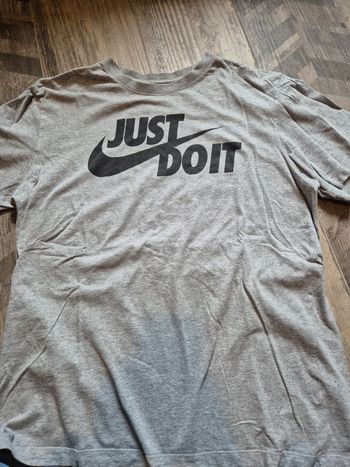 Tee shirt nike gris