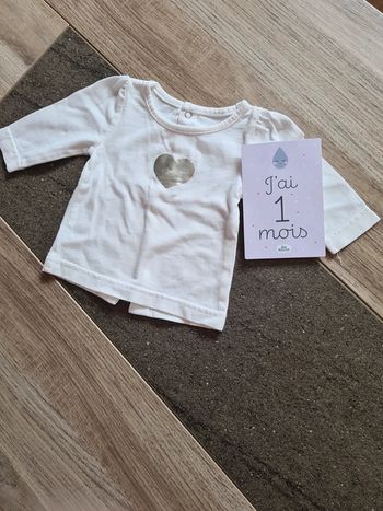 Tee shirt coeur 1 mois tape à l'œil