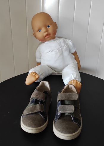 Baskets garçon pointure 25 – cuir non tanné