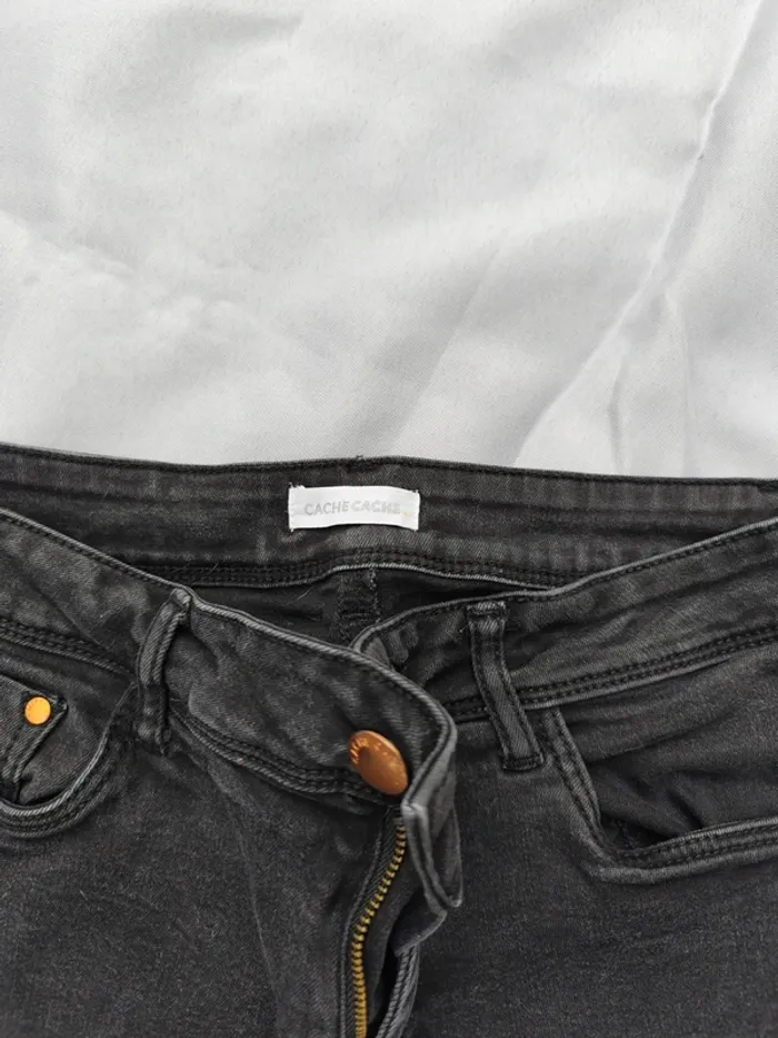 Short noir long femme taille 40 très bon état - photo numéro 2