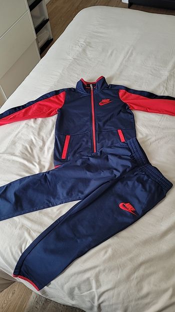 Ensemble nike