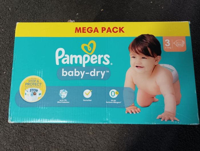 Carton couches Pampers Taille 3
