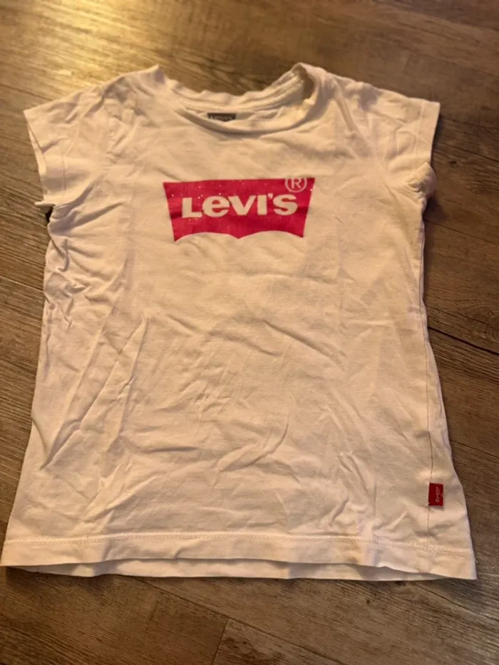T-shirt levi’s 6/7ans