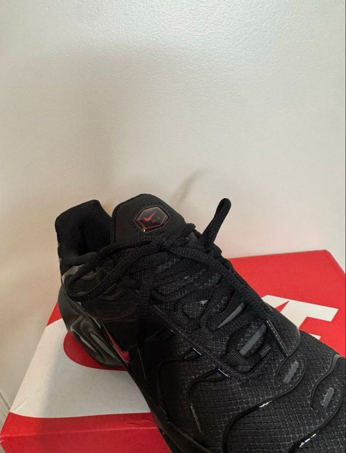 Tn taille 43 Nike - photo numéro 2