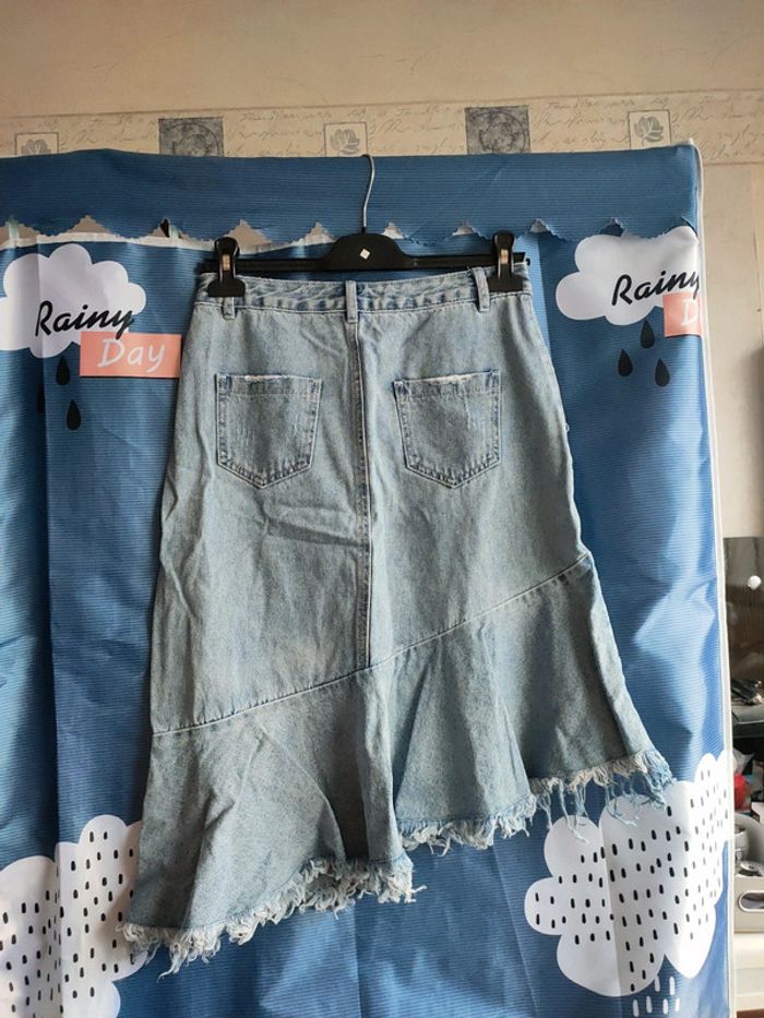 Jupe en jean mi-longue - photo numéro 2