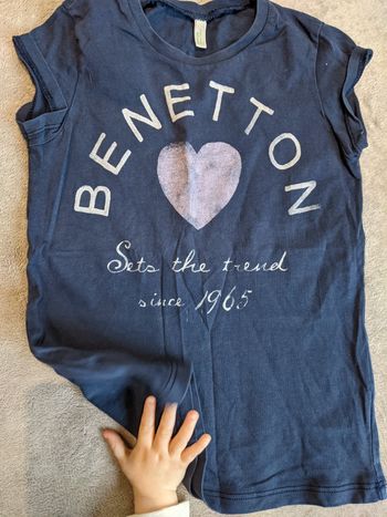 Tee shirt motif irisé Benetton 8 ans