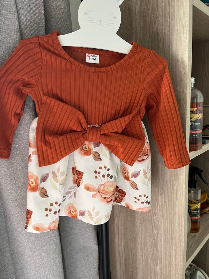 Robe fleurie - photo numéro 2