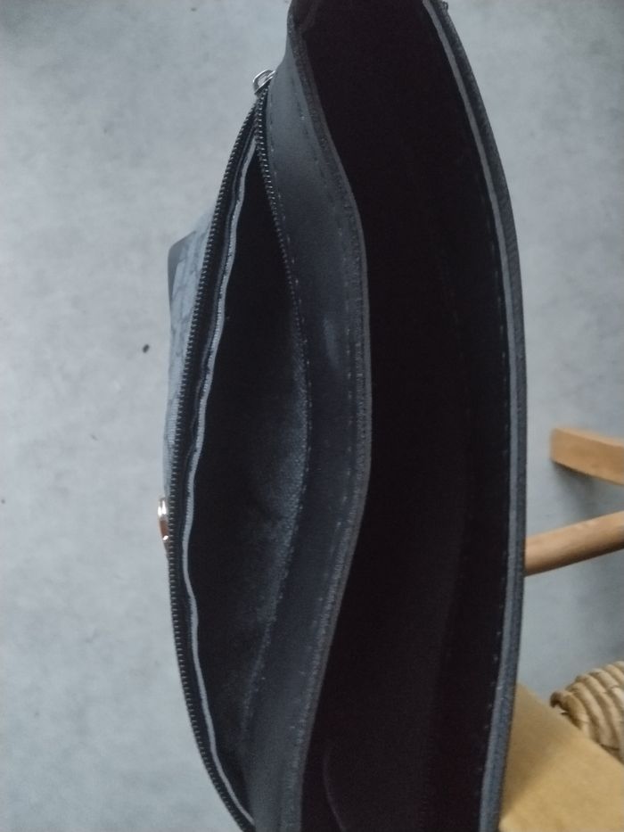 Sac noir avec motif neuf - photo numéro 3