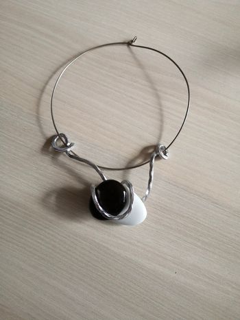 Collier pierre