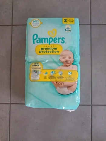 Paquet de 54 couches taille 2 Pampers