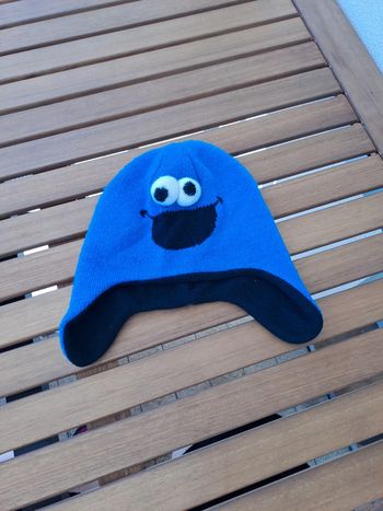 Bonnet yeux et bouche bleu pétrole