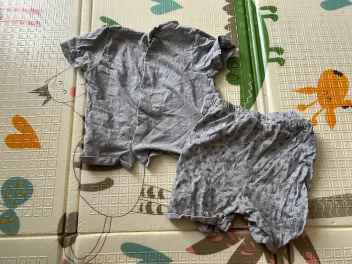Pyjama été 24 mois – Vertbaudet motif lion bon état - photo numéro 3