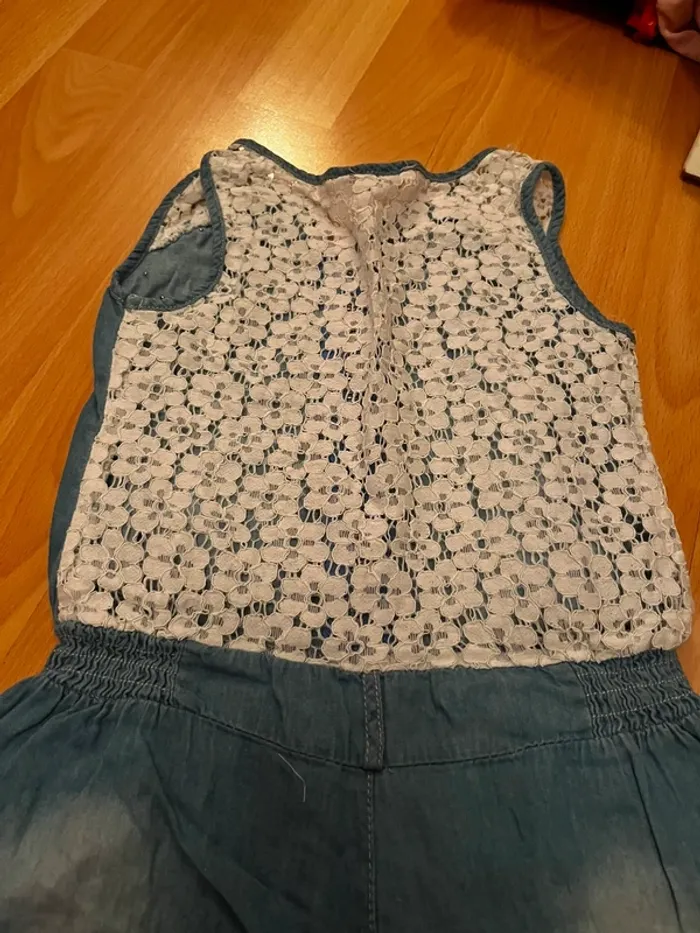 Très belle combinaison jean dentelle et perles fille 6 ans - photo numéro 2