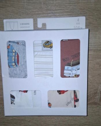 Lot de 5 boxers Zara neufs dans son emballage d'origine taille 4 ans