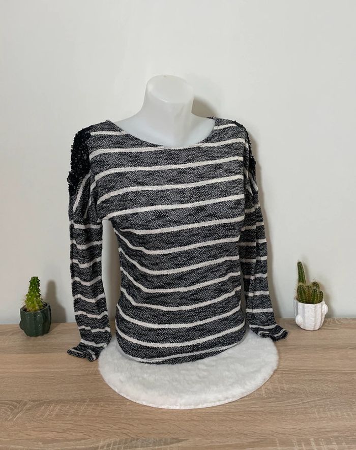 Pull fin à rayures noires et blanches et épaulettes Promod