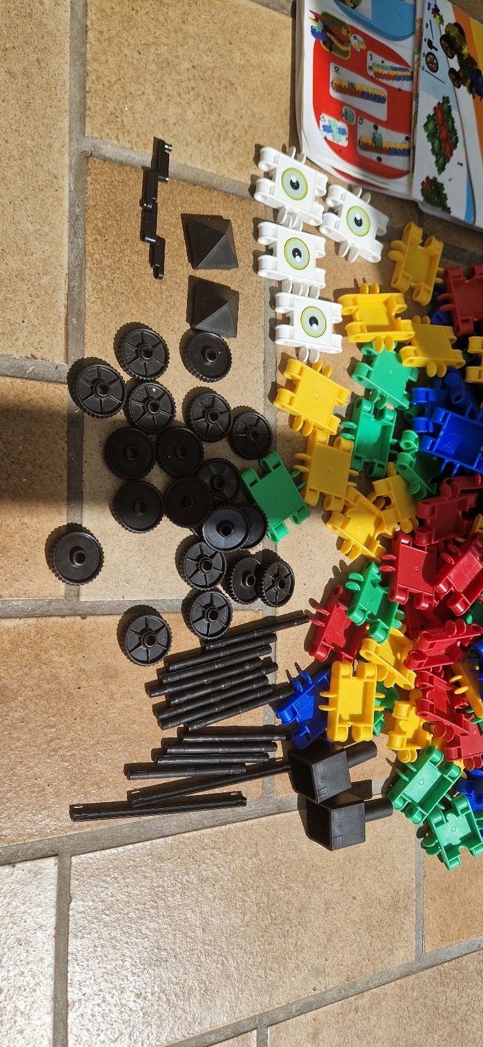 Clics rollerbox 400 pièces 24 en 1 - photo numéro 3