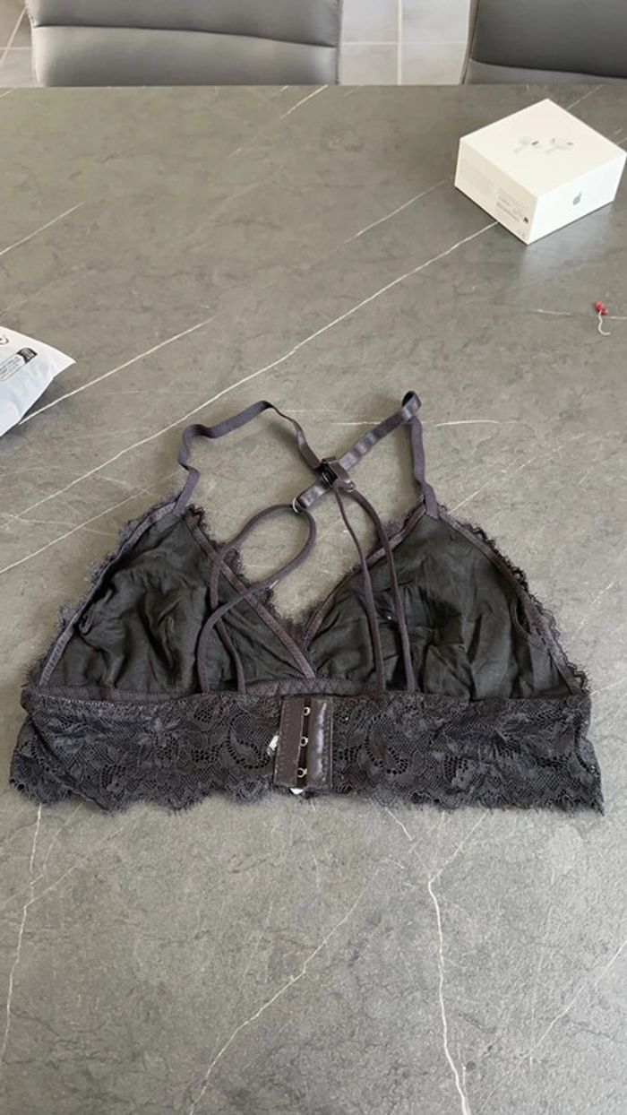 Soutien gorge - photo numéro 2