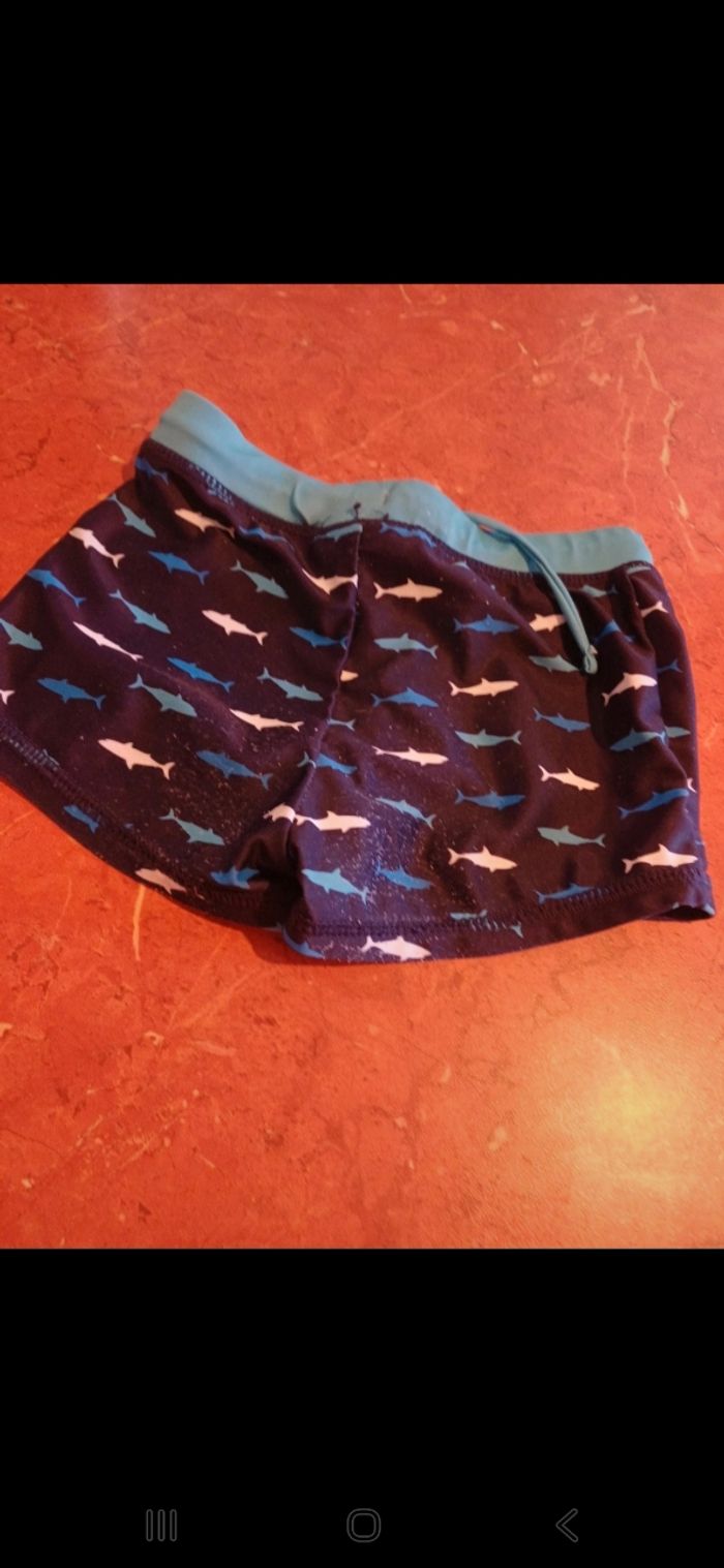 Short de bain garçon taille 6 ans - photo numéro 3
