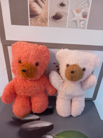 2 peluches vintages rose 29cm chamti pampers