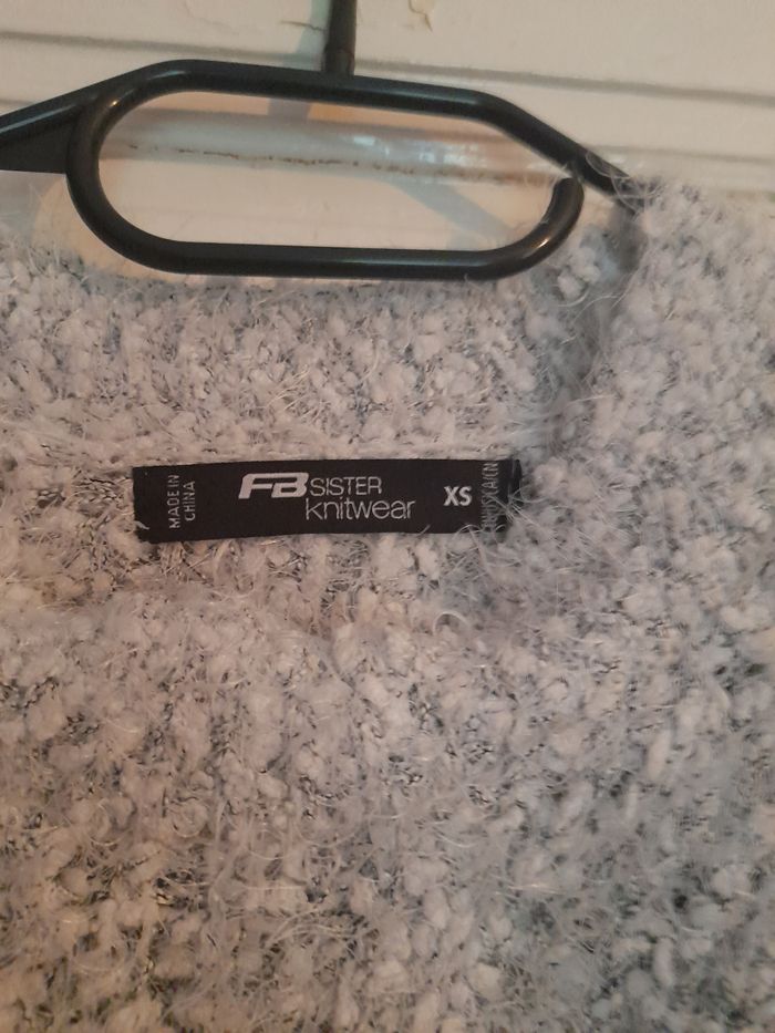 Pull en maille gris chiné, marque FB sister, taille XS - photo numéro 2