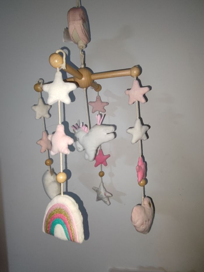 Mobile musical fille - photo numéro 2