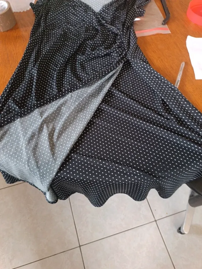 Robe noire à pois - photo numéro 4