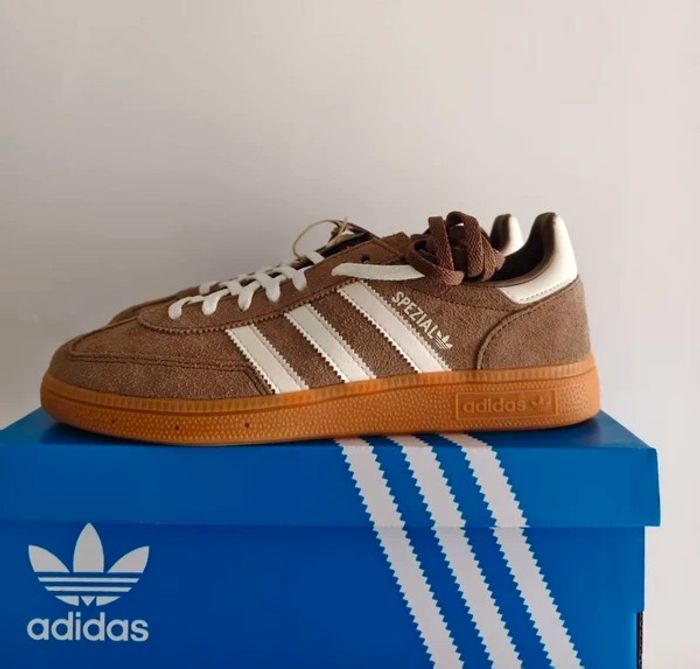 adidas originals HANDBALL SPEZIAL Taille 40 - photo numéro 2