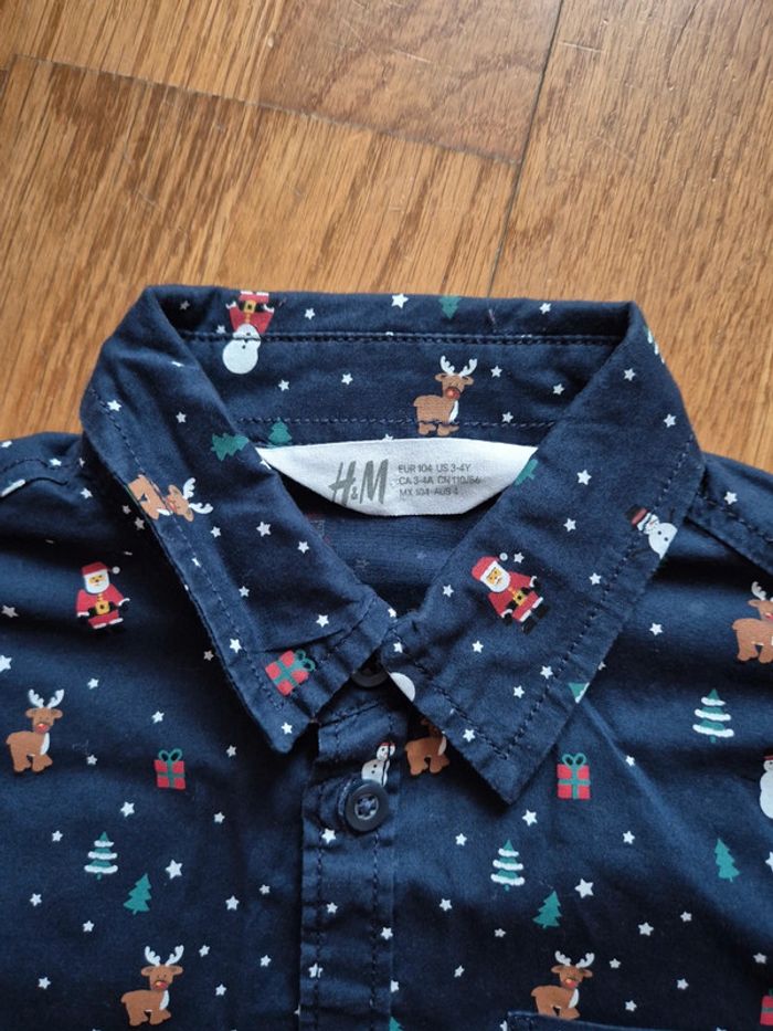 H&m chemise marine motif Noël taille 4 ans - photo numéro 3