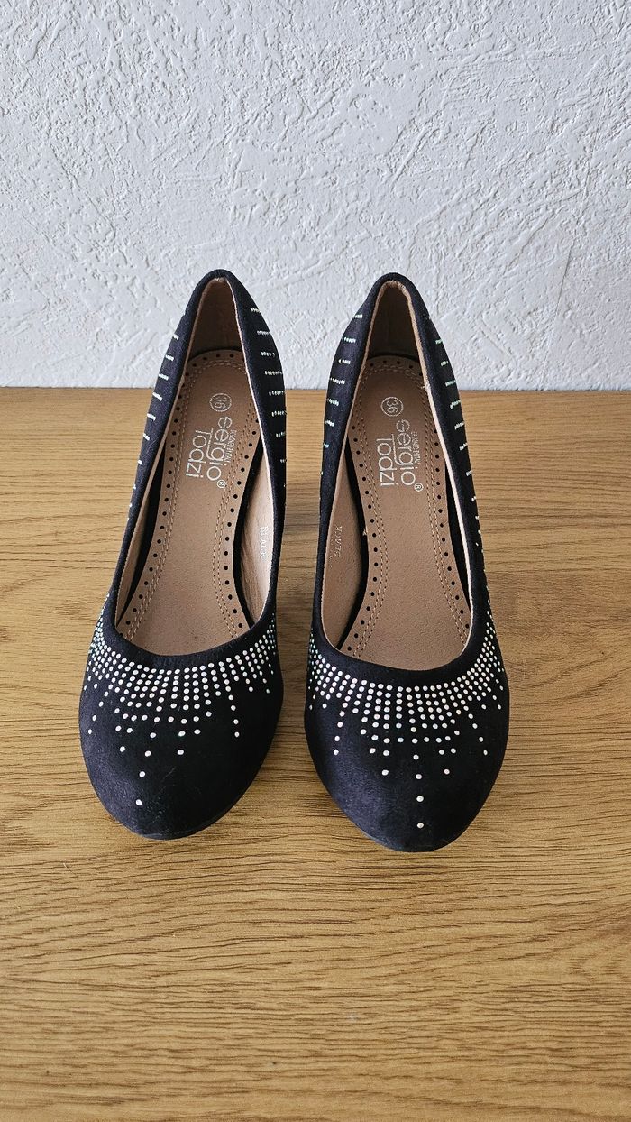 Belles chaussures à talons pointure 36 neuves - photo numéro 2