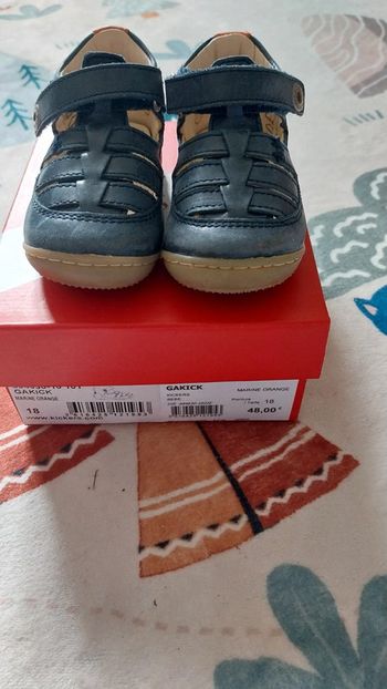 Chaussure taille 18