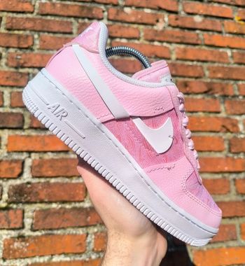 Baskets Nike air force one blanche rose lx foam rose pointure 38 comme neuves sans boîte
