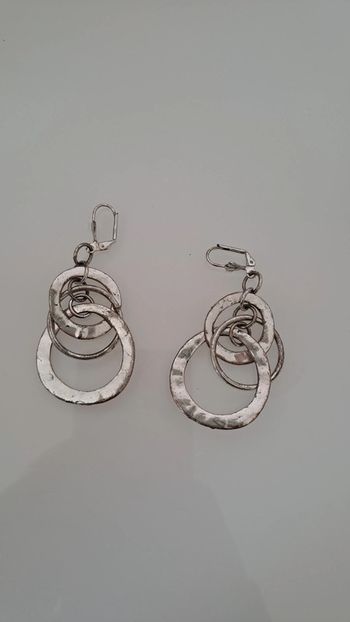 Boucle d'oreille métal