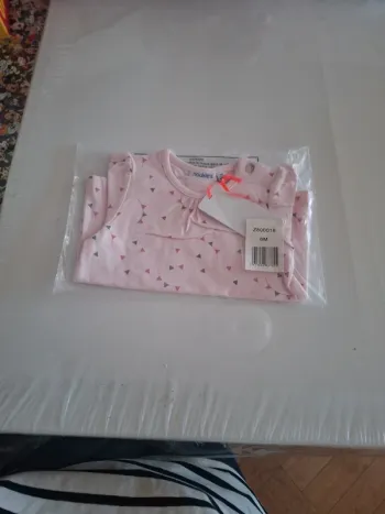 T-shirt manches courtes neuf 6m