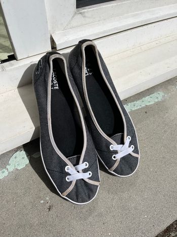 Ballerines Lacoste grises 36 en très bon état