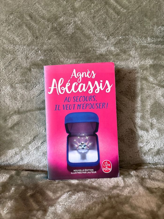 Livre au secours il veut m’épuiser !