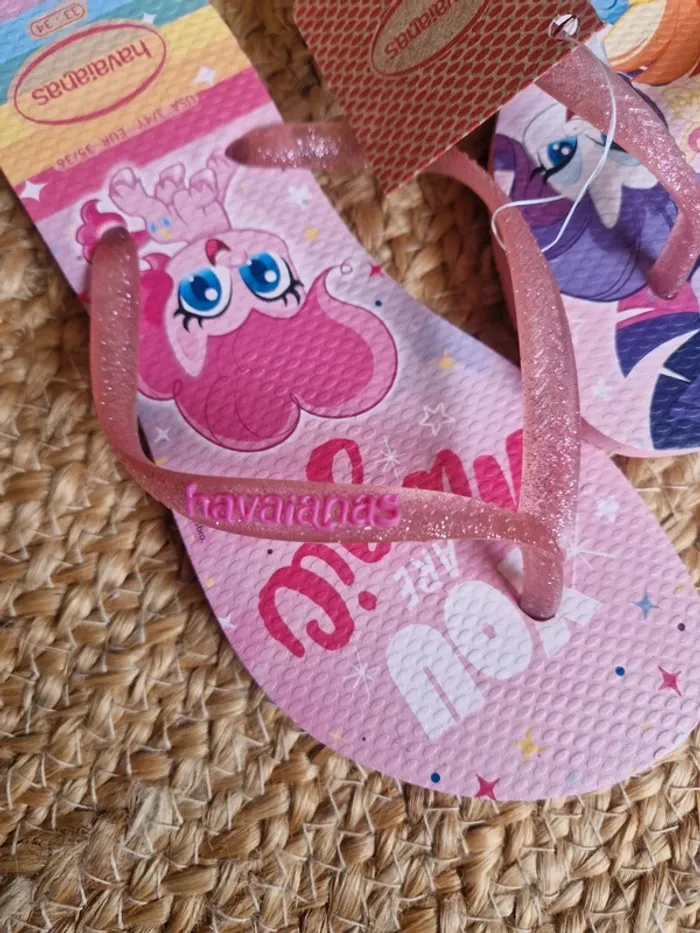 Neuf jolie paire de tong havaianas motif my little pony fille pointure 35 - photo numéro 4