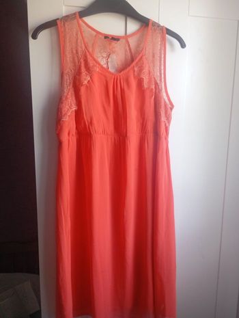 Robe corail dentelle doublée 
