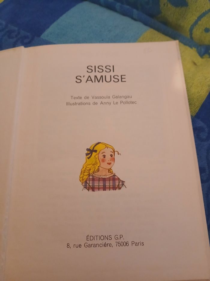 Livre sisi s amuse - photo numéro 2