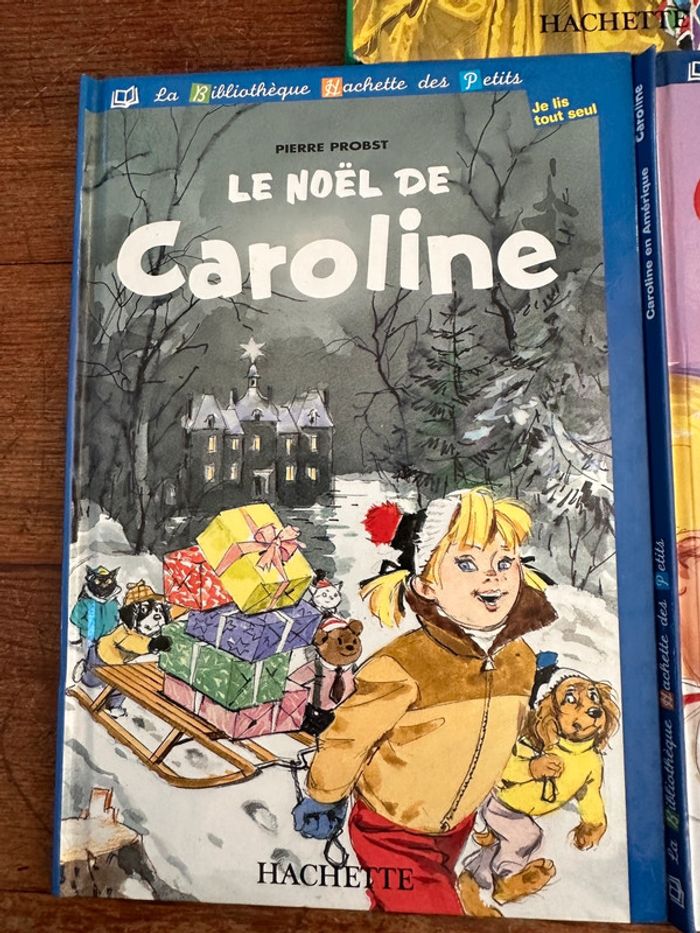 Lot A : Livres Caroline en Amérique + Le Noël + Invite ses amis albums Hachette - photo numéro 2