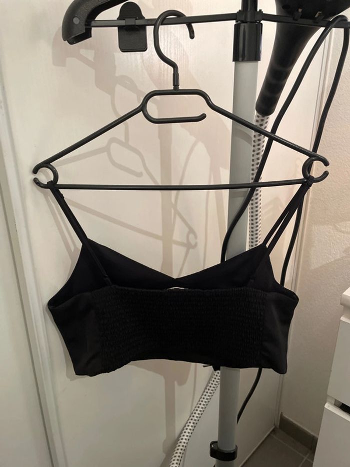 Top noir - photo numéro 3