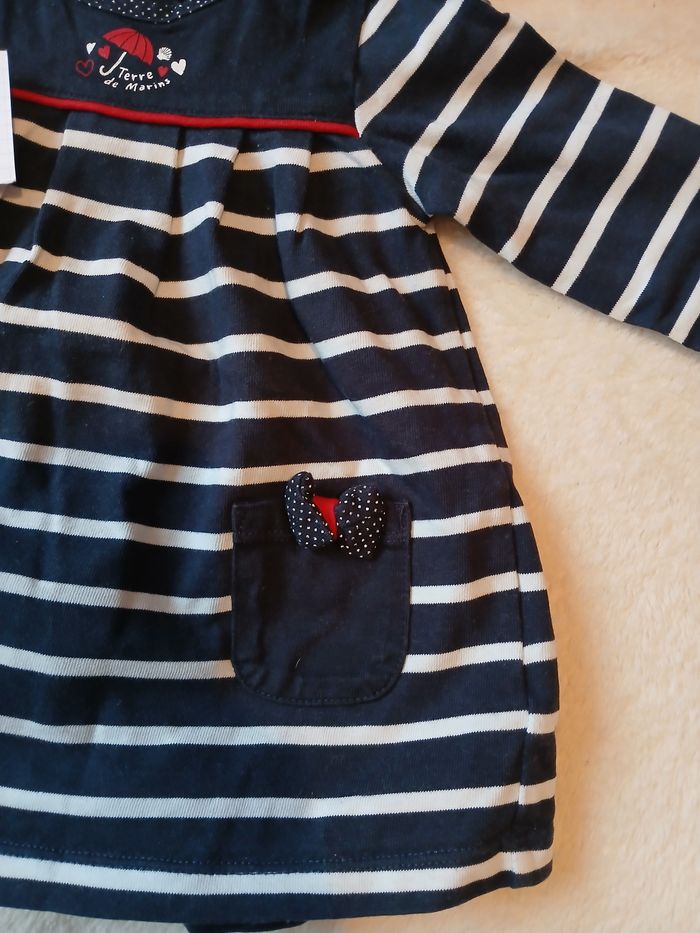 Robe 6 mois fille tres bon état - photo numéro 4
