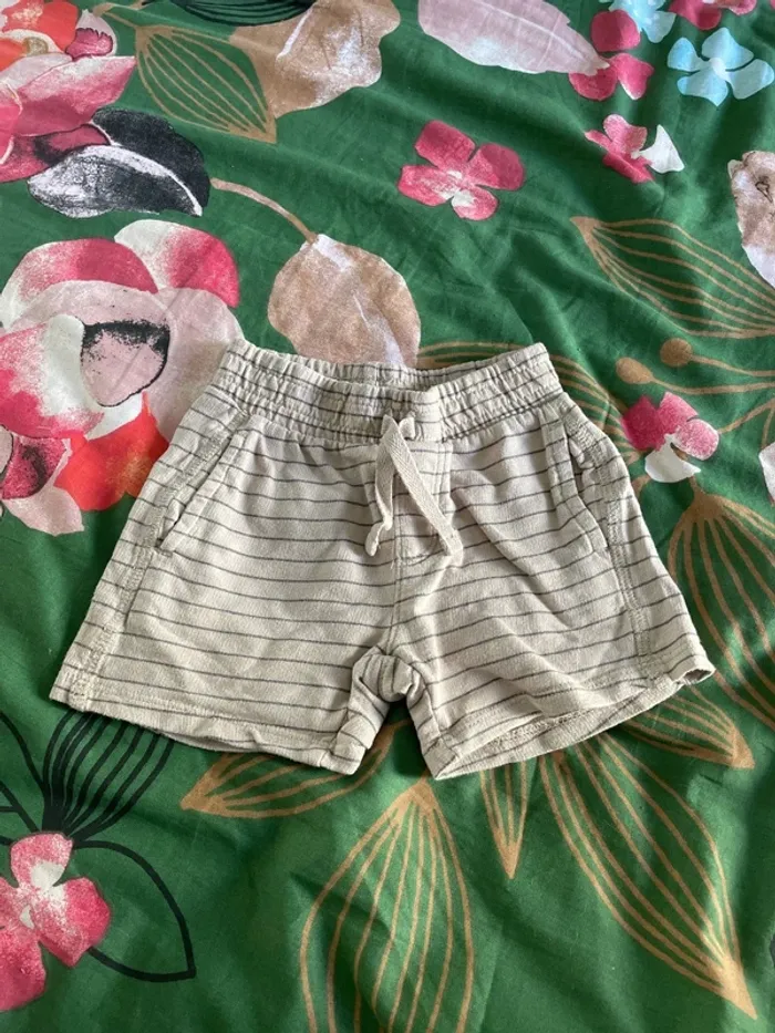 Short beige