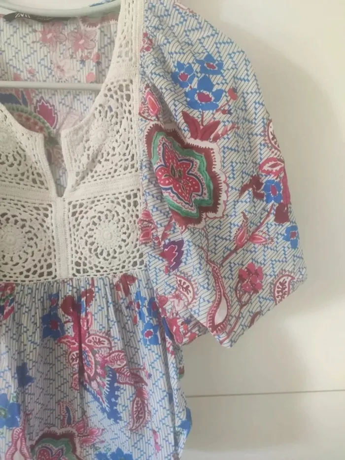 Zara top chemisier fleurie broderie M - photo numéro 3