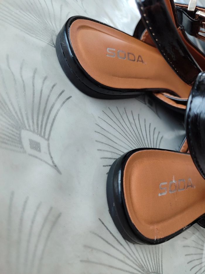 Chaussures plates - photo numéro 4
