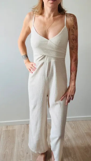 Combinaison beige Stradivarius taille M en parfait état