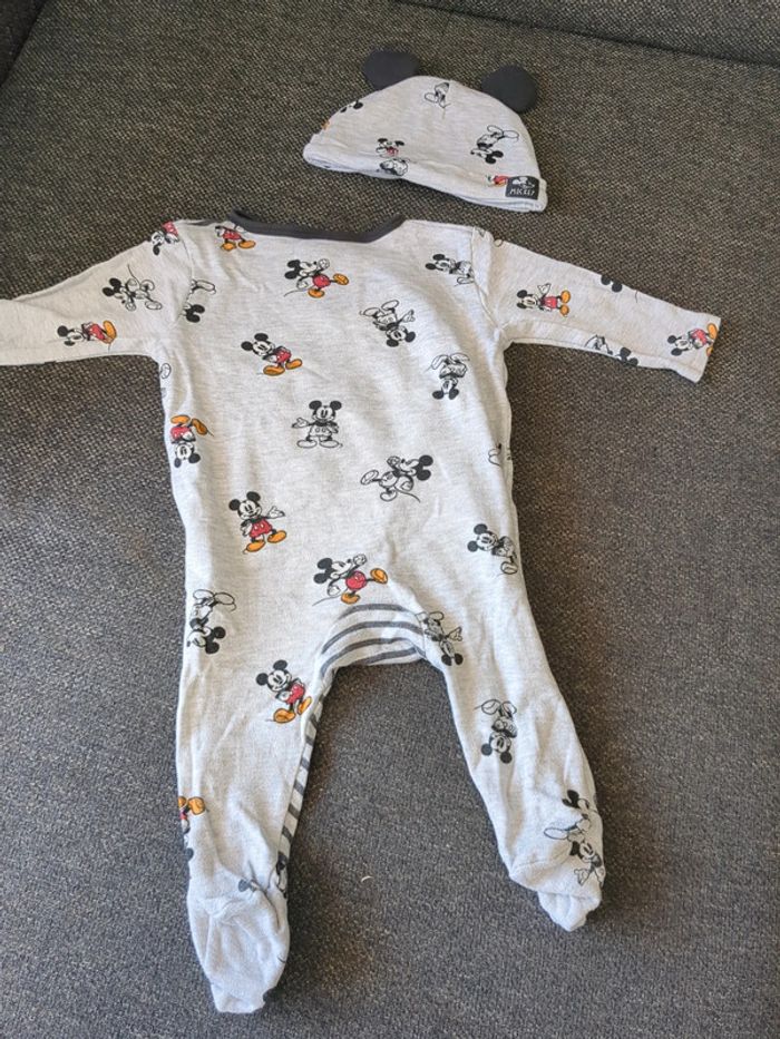 Pyjama une pièce bébé Mickey Disney 6 mois - photo numéro 3